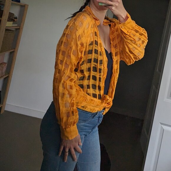 Vintage orange linen blouse / shirt, perfect for fall, made in Canada - Picture 5 of 10